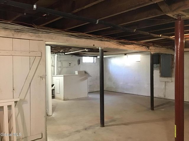 3945 Albany Street, Colonie, NY 12304