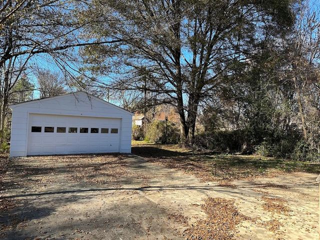 1047 N HIGHLAND DR N, Memphis, TN 38122