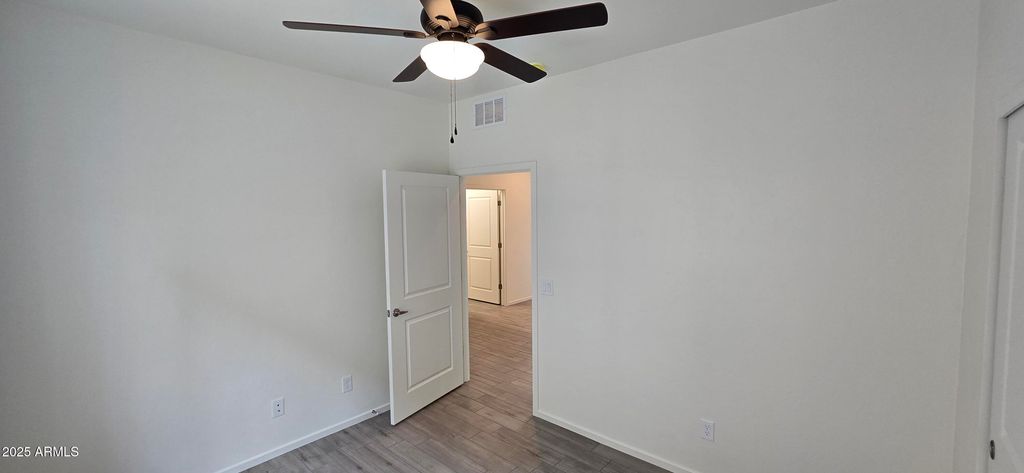 Image 14 of property listing at 307 S Meadowood Lane, Sierra Vista, AZ 85635