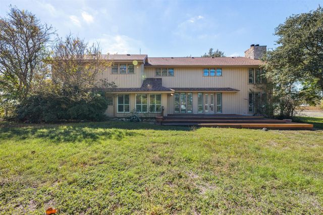 6773 Sunshine Valley Lane, Navasota, TX 77868