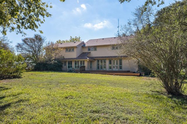 6773 Sunshine Valley Lane, Navasota, TX 77868