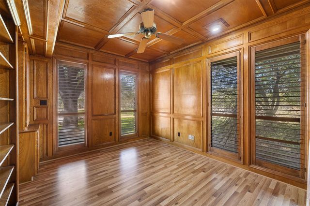6773 Sunshine Valley Lane, Navasota, TX 77868