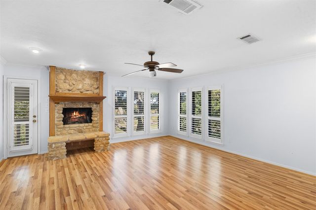 6773 Sunshine Valley Lane, Navasota, TX 77868