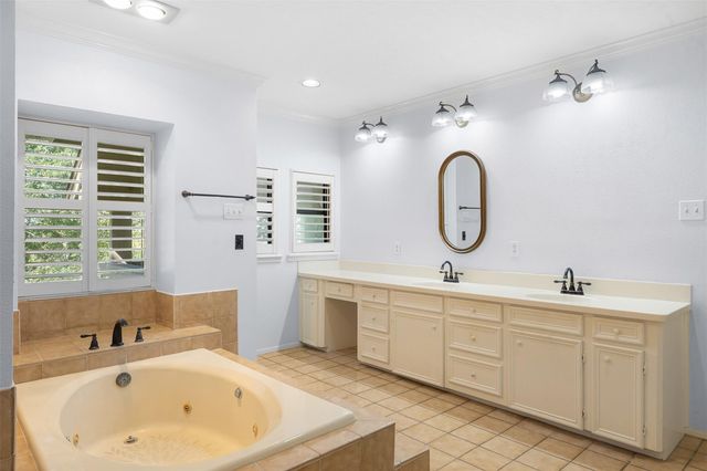 6773 Sunshine Valley Lane, Navasota, TX 77868