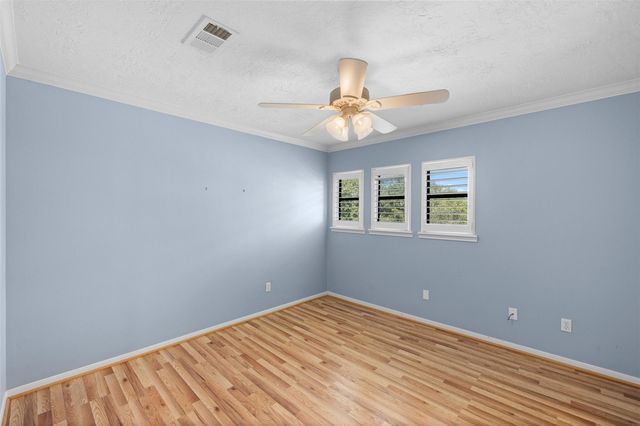 6773 Sunshine Valley Lane, Navasota, TX 77868