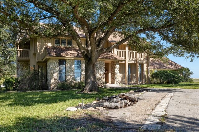 6773 Sunshine Valley Lane, Navasota, TX 77868