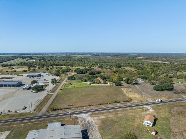 6773 Sunshine Valley Lane, Navasota, TX 77868