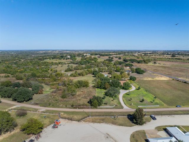 6773 Sunshine Valley Lane, Navasota, TX 77868