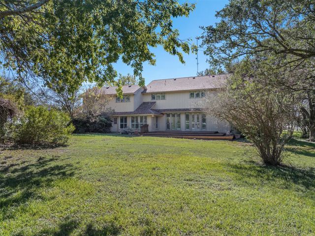 6773 Sunshine Valley Lane, Navasota, TX 77868