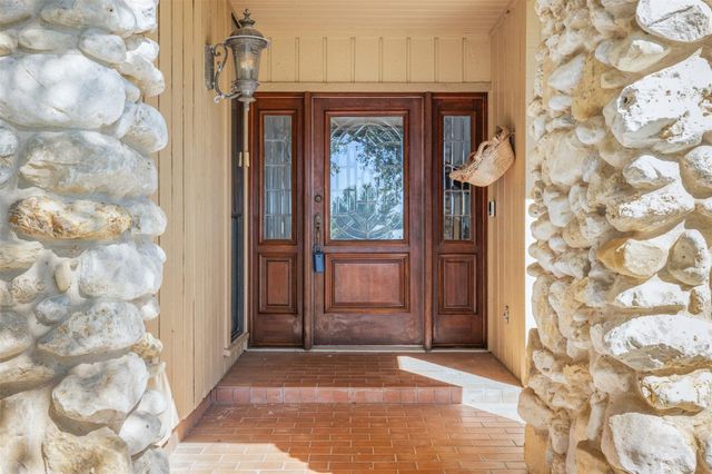 6773 Sunshine Valley Lane, Navasota, TX 77868