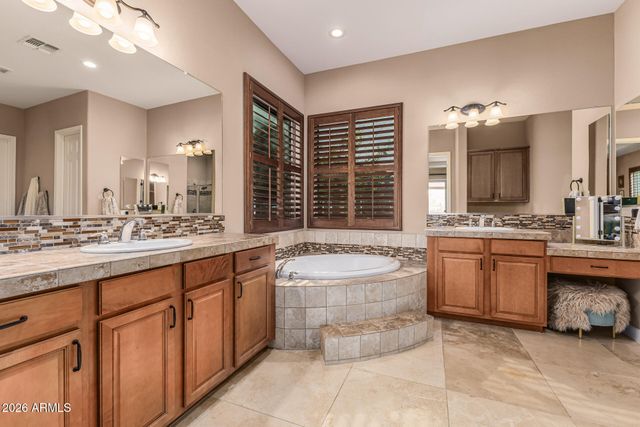 3139 E HARWELL Road, Phoenix, AZ 85042