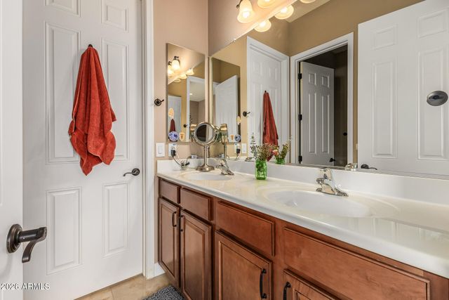 3139 E HARWELL Road, Phoenix, AZ 85042