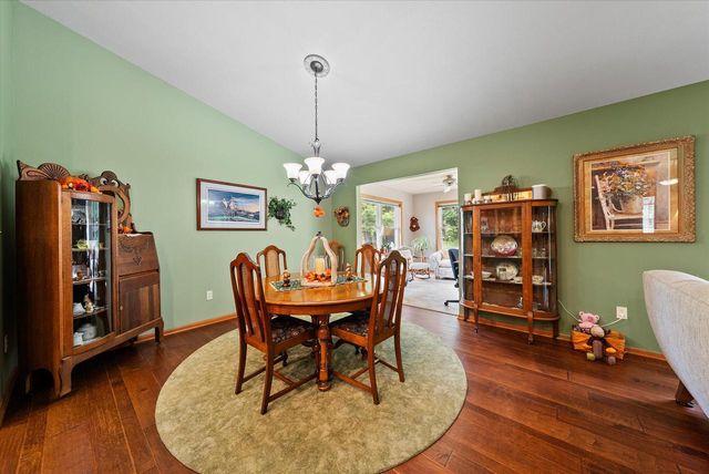 1661 Great Forest DRIVE, West Bend, WI 53090