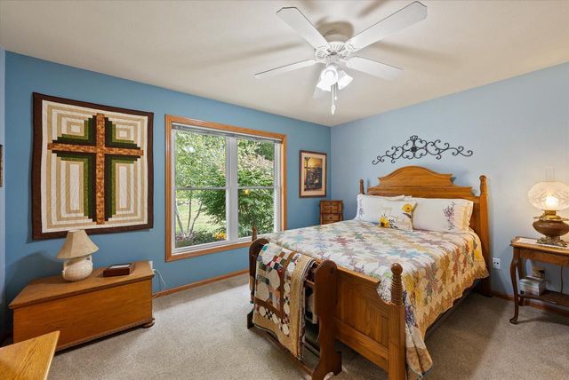 1661 Great Forest DRIVE, West Bend, WI 53090