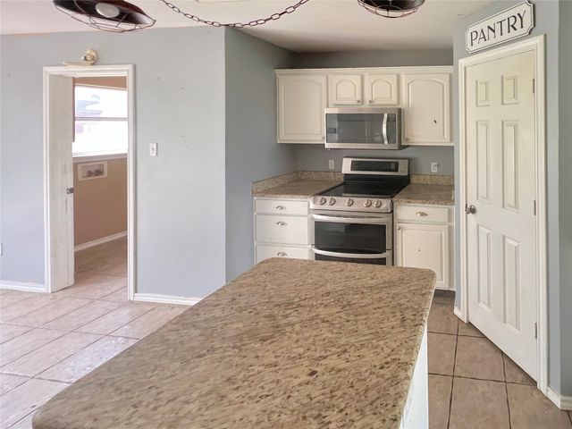 3661 Emo Street, Midlothian, TX 76065