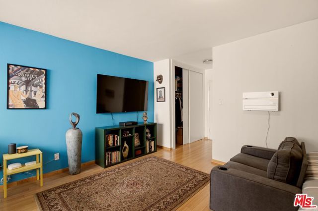 960 Larrabee Street 117, West Hollywood, CA 90069