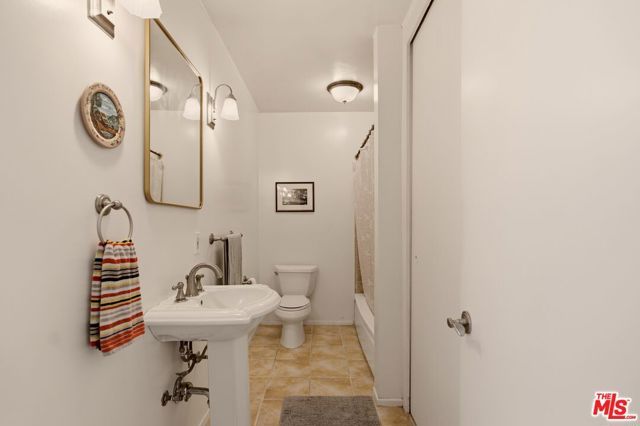 960 Larrabee Street 117, West Hollywood, CA 90069