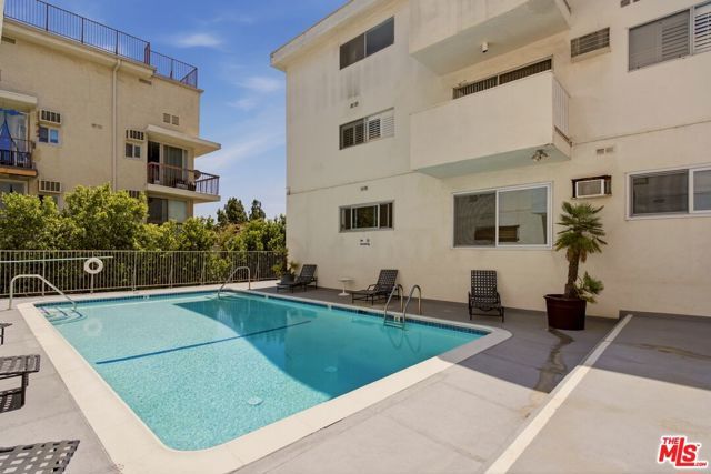 960 Larrabee Street 117, West Hollywood, CA 90069