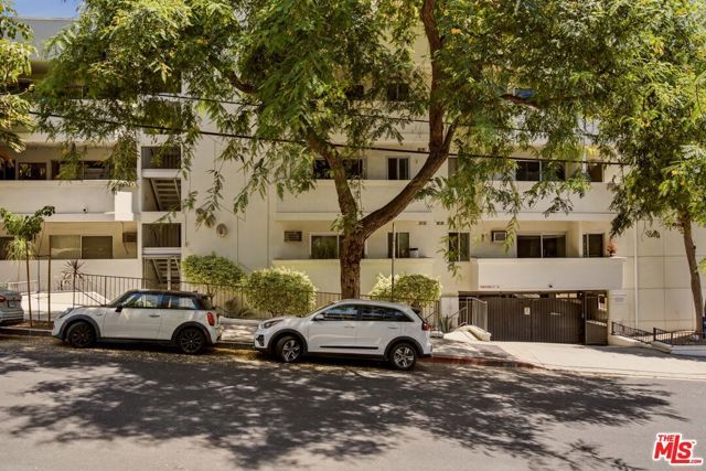 960 Larrabee Street 117, West Hollywood, CA 90069