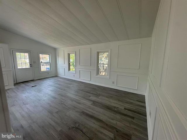 817 E MAIN ST, Millville, NJ 08332