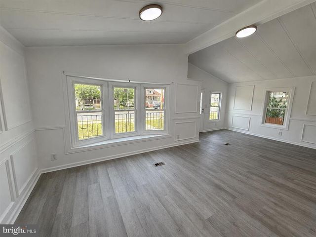 817 E MAIN ST, Millville, NJ 08332