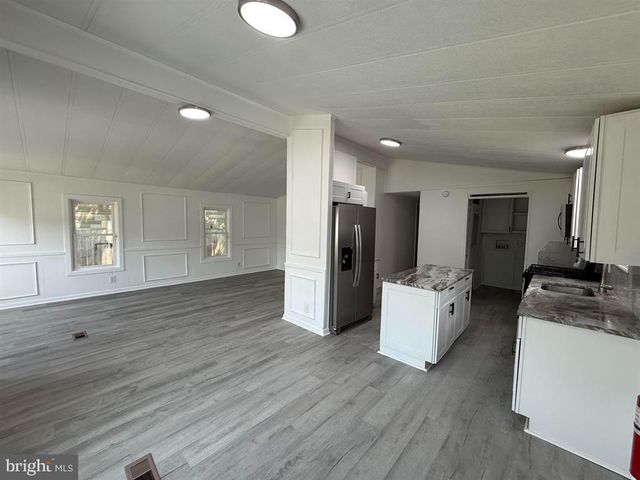 817 E MAIN ST, Millville, NJ 08332
