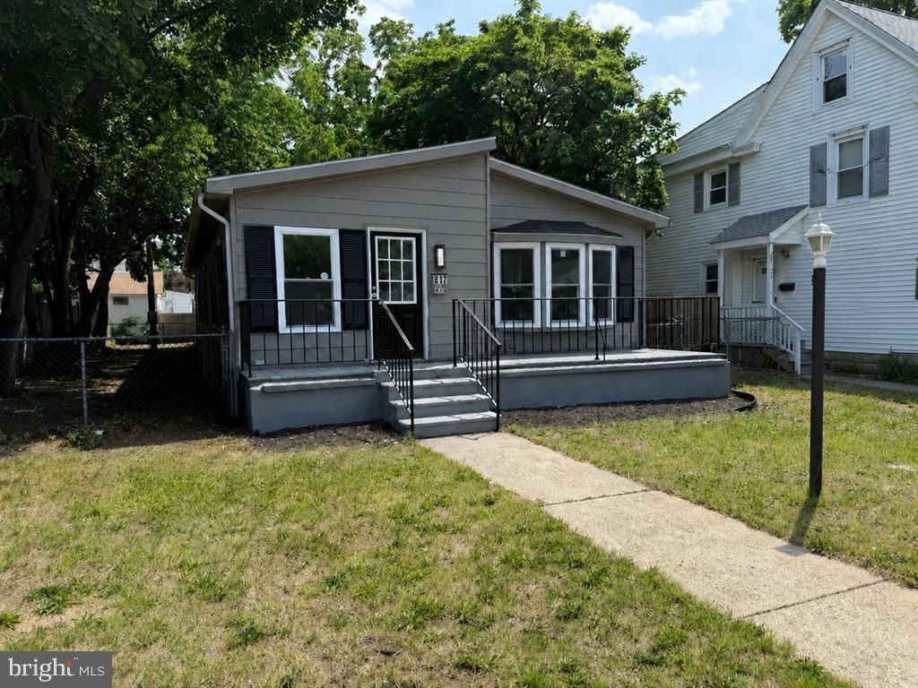 817 E MAIN ST, Millville, NJ 08332