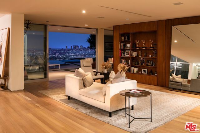 2008 Hercules Drive, Los Angeles, CA 90046