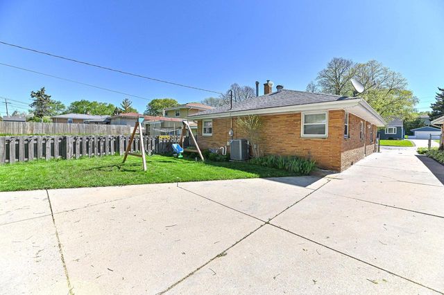 4131 93rd STREET, Wauwatosa, WI 53222