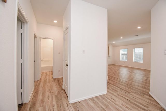 326 Stablebrook Street, Magnolia, TX 77354