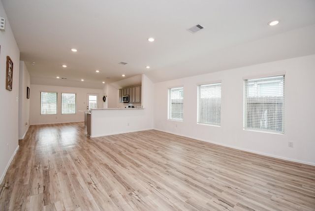 326 Stablebrook Street, Magnolia, TX 77354