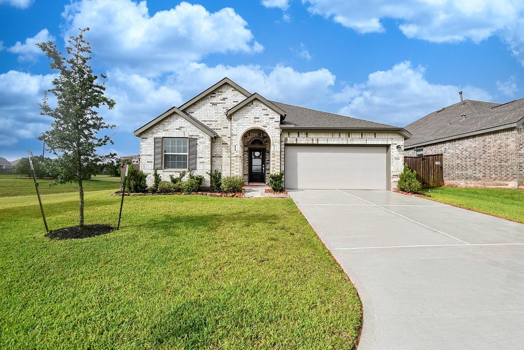 326 Stablebrook Street, Magnolia, TX 77354