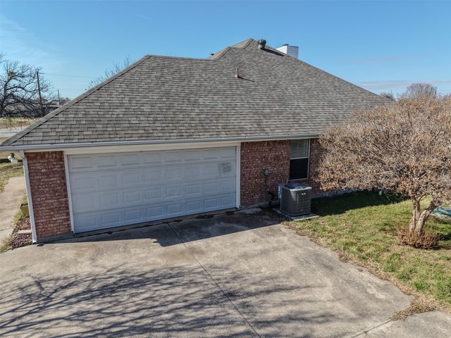 7848 Nine Mile Bridge Road, Fort Worth, TX 76135