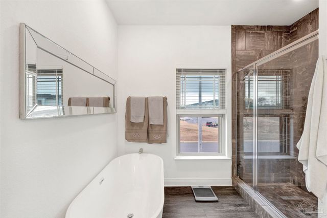 5073 Peach Dr, Pace, FL 32571