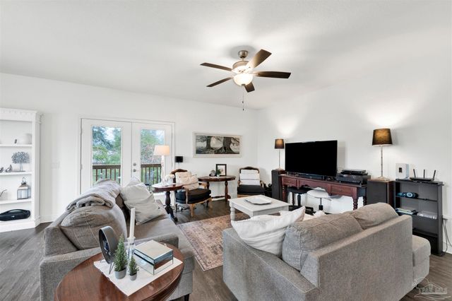 5073 Peach Dr, Pace, FL 32571