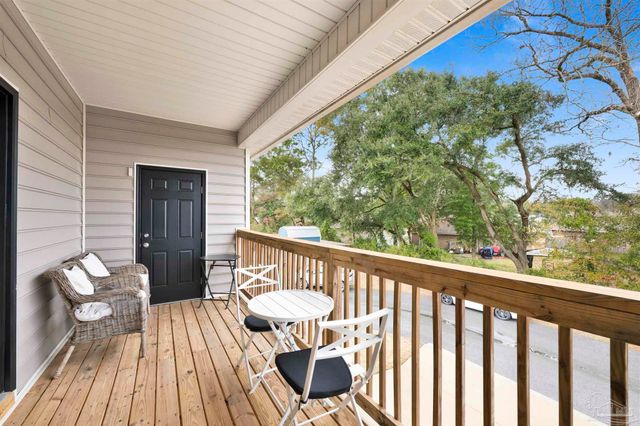 5073 Peach Dr, Pace, FL 32571