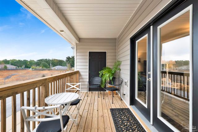 5073 Peach Dr, Pace, FL 32571