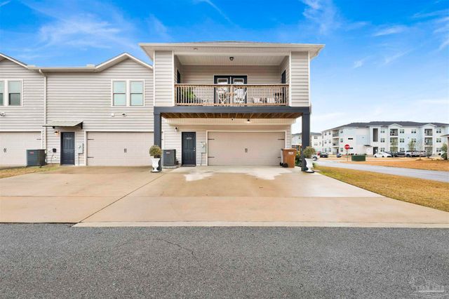 5073 Peach Dr, Pace, FL 32571