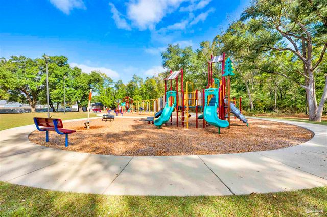 5073 Peach Dr, Pace, FL 32571