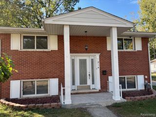 214 S Christine, Westland, MI 48186