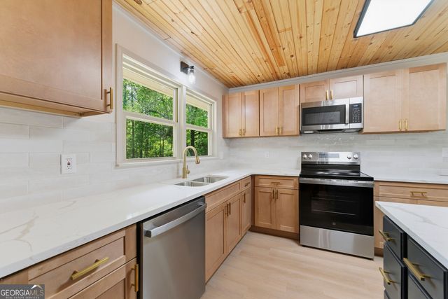 565 Ray Cole Road, Dallas, GA 30157