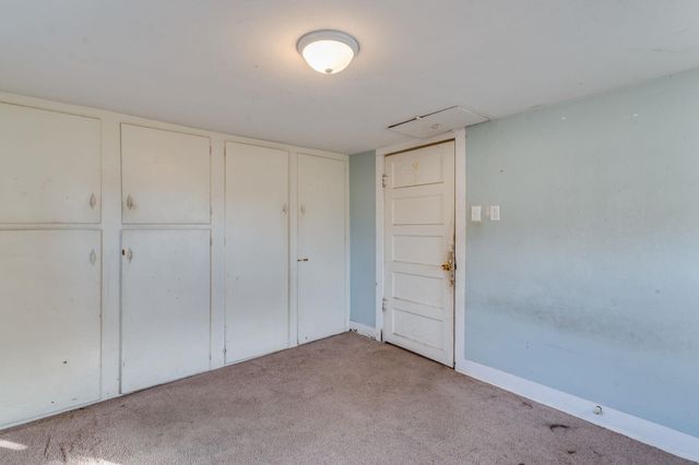 327 N Elder St, Wichita, KS 67212