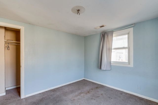 327 N Elder St, Wichita, KS 67212