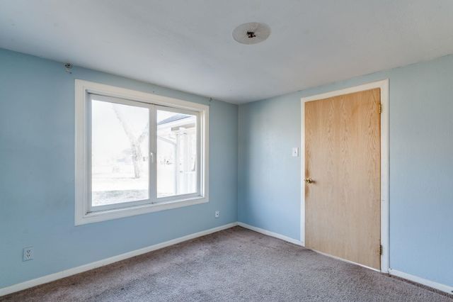 327 N Elder St, Wichita, KS 67212