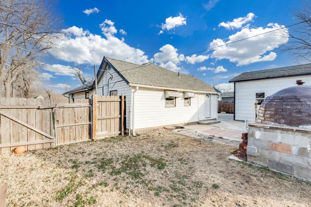 327 N Elder St, Wichita, KS 67212