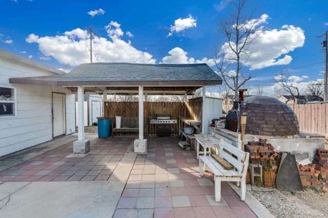 327 N Elder St, Wichita, KS 67212