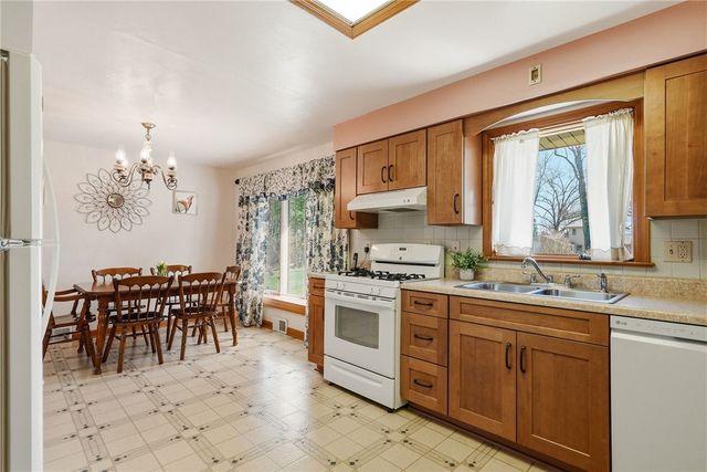 104 Willow Drive, Peters Twp, PA 15317