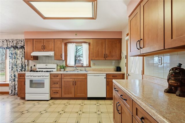 104 Willow Drive, Peters Twp, PA 15317