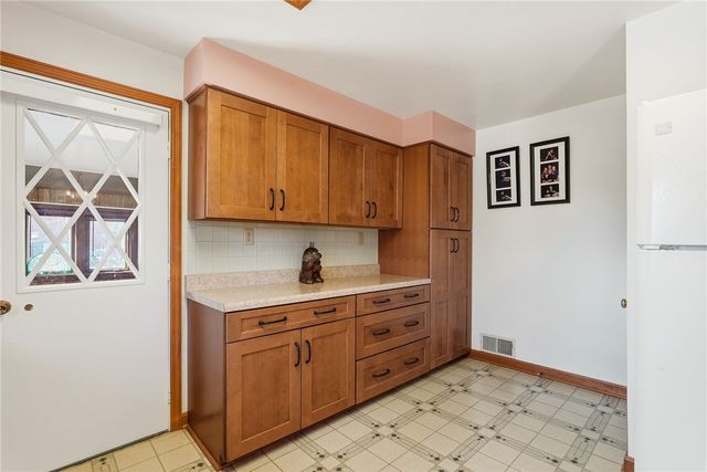 104 Willow Drive, Peters Twp, PA 15317