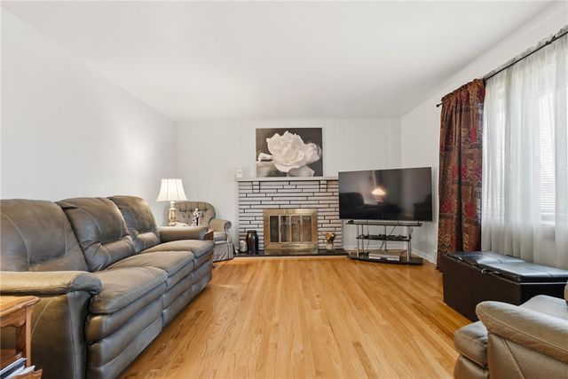 104 Willow Drive, Peters Twp, PA 15317